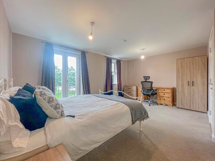 1 Bedroom Flat To Rent In Room Cartwright Way, Beeston, Nottingham, NG9