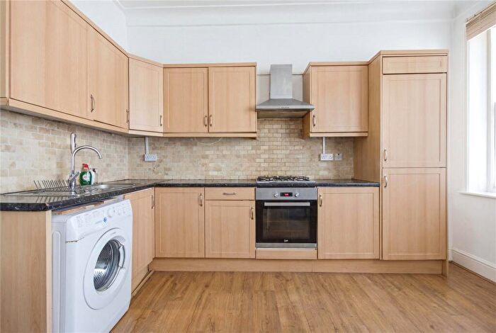 1 Bedroom Apartment To Rent In Albion Road, London, N16