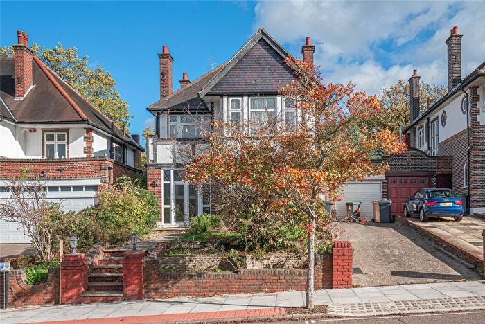 4 Bedroom Detached House For Sale In Beech Drive, London, N2