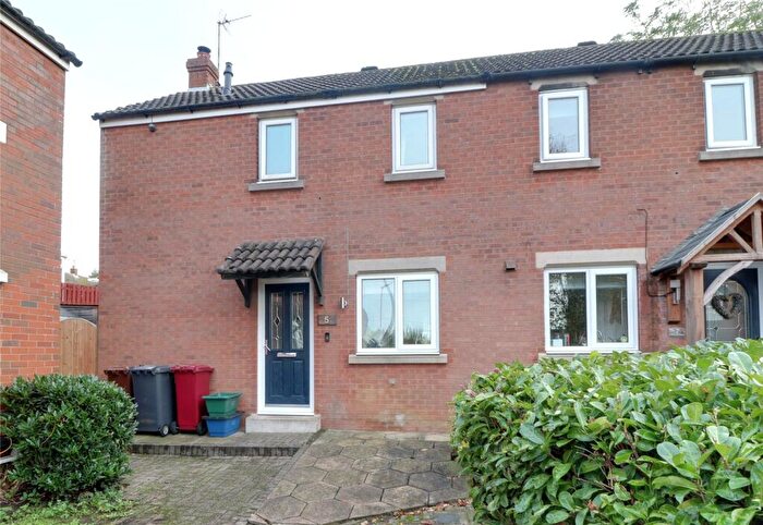 3 Bedroom Semi-Detached House For Sale In Whitewell Close, Kirton Lindsey, Gainsborough, Lincolnshire, DN21