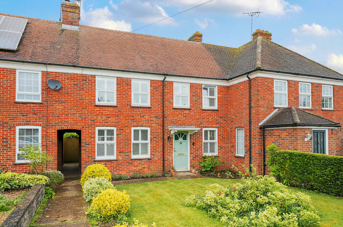 3 Bedroom Terraced House For Sale In Buffins Road, Odiham, Hampshire, RG29