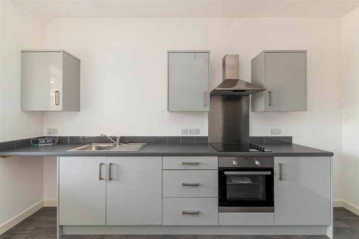 2 Bedroom Flat To Rent In Stanhope Road, South Shields, Tyne And Wear, NE33