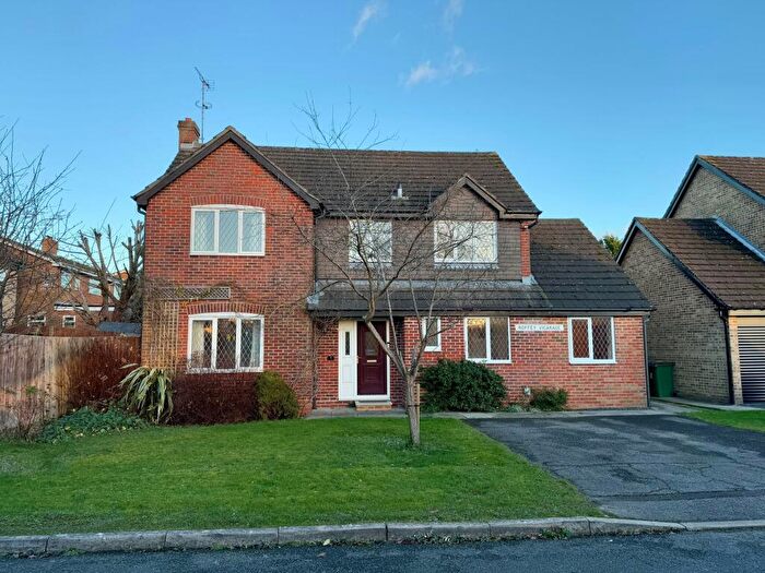 4 Bedroom Detached House To Rent In Forest Oaks, Horsham, RH13