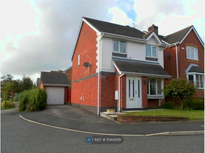 3 Bedroom Detached House To Rent In Inglewood Close, Bury, BL9