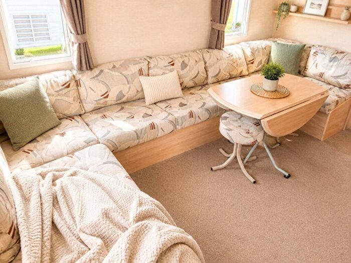 2 Bedroom Caravan For Sale In Willerby Magnum, Felixstowe Beach Holiday Park, Walton Avenue, Felixstowe, Suffolk, IP11