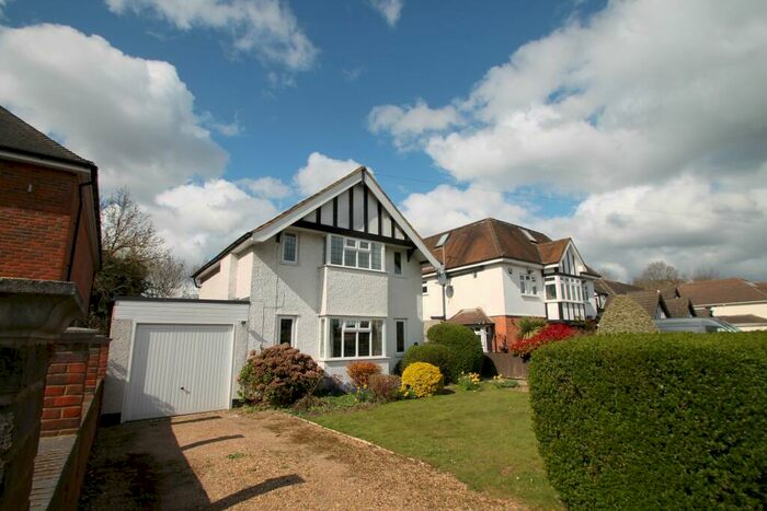 3 Bedroom Detached House To Rent In Syke Cluan, Richings Park, SL0