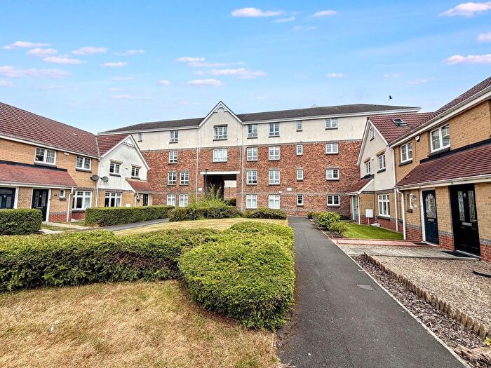 3 Bedroom Flat For Sale In Newington Drive, North Shields, NE29