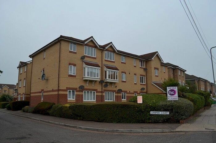 1 Bedroom Flat To Rent In Grove Road, Romford, RM6