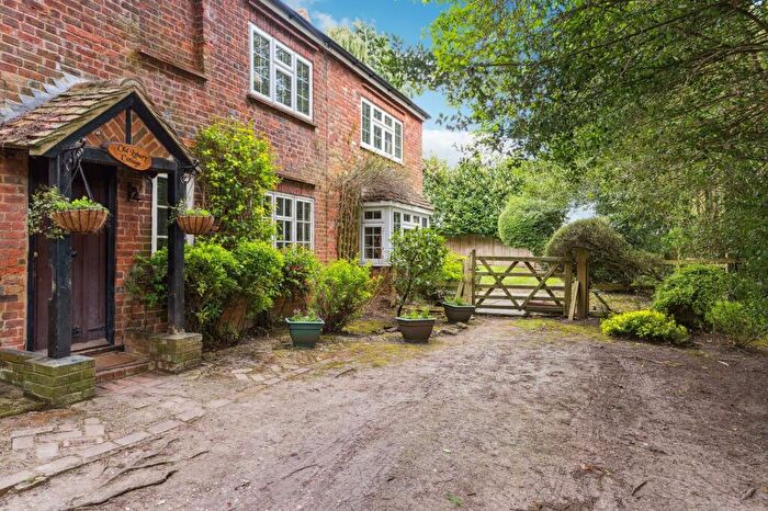 4 Bedroom Detached House For Sale In Lybury Lane, Redbourn, AL3