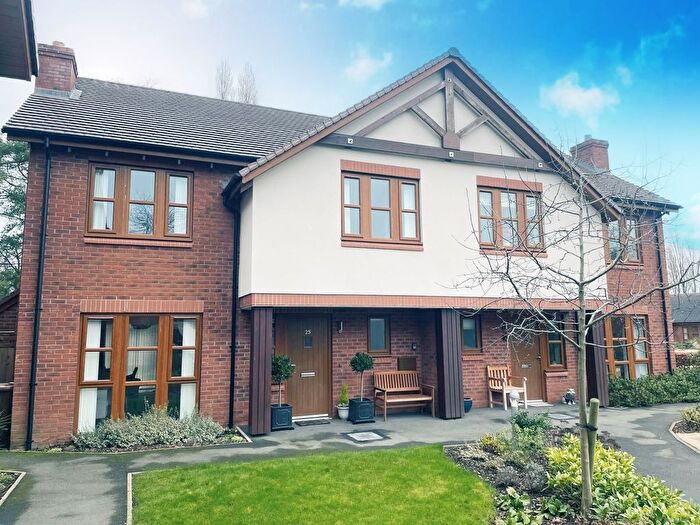 3 Bedroom Semi-Detached House For Sale In Albany Lane, Balsall Common, Coventry, CV7
