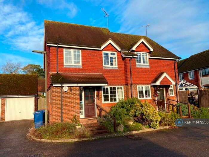 3 Bedroom Semi-Detached House To Rent In Little Manor Gardens, Cranleigh, GU6