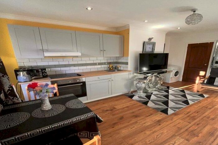 Studio To Rent In Jellicoe Avenue, Gravesend, DA12