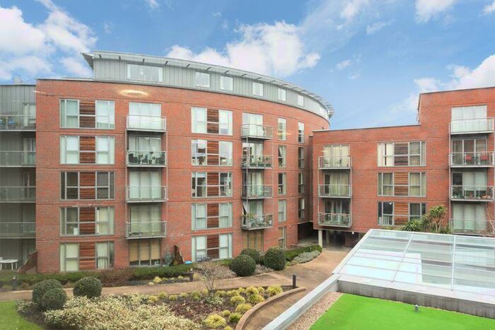 2 Bedroom Apartment To Rent In The Heart, Walton-On-Thames, KT12