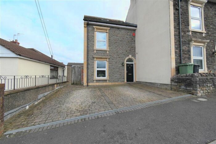 3 Bedroom End Of Terrace House To Rent In Footshill Road, Hanham, Bristol, BS15