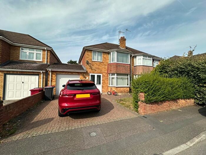 3 Bedroom Semi-Detached House To Rent In Slough, Berkshire, SL3