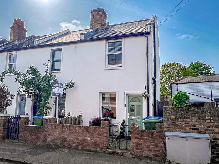 2 Bedroom End Of Terrace House For Sale In Bell Road, East Molesey, KT8