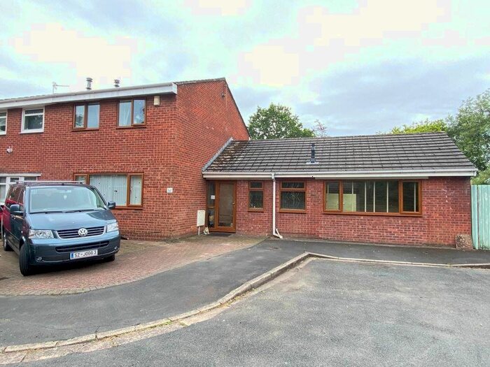 4 Bedroom Semi-Detached House To Rent In Hawksworth Grove, Newport, Gwent, NP19