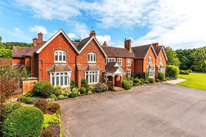 2 Bedroom Apartment For Sale In Wonersh Common, Wonersh, Guildford, Surrey, GU5