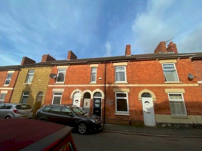3 Bedroom Terraced House To Rent In Duke Street, Kettering, NN16