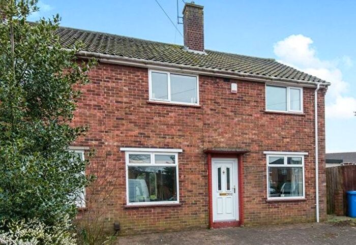 4 Bedroom Semi-Detached House To Rent In Darrell Place, Norwich, NR5