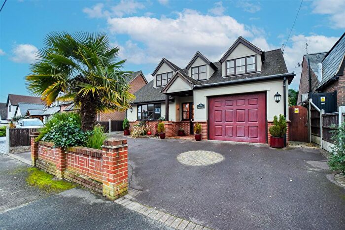 4 Bedroom Detached House For Sale In First Avenue, Hook End, Brentwood, CM15