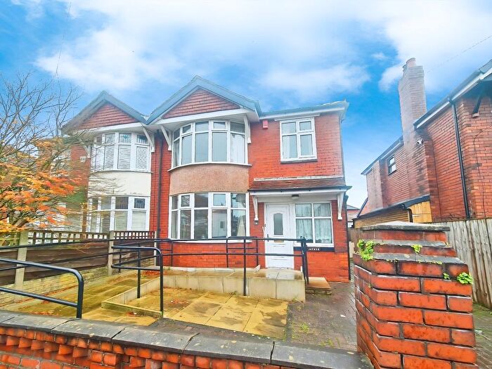 3 Bedroom Semi Detached House For Sale In Haughton Drive, Northenden, Greater Manchester, M22