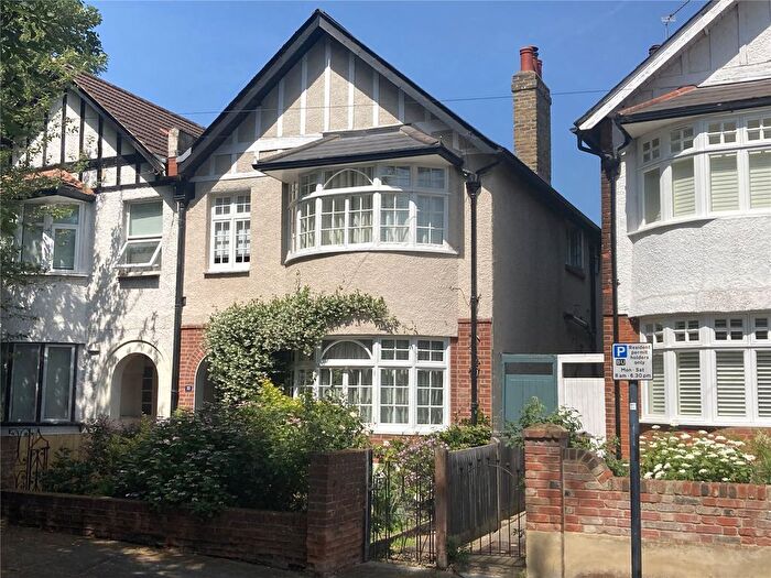 4 Bedroom Detached House For Sale In Somerset Road, Brentford, TW8