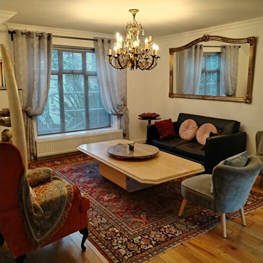 5 Bedroom Detached House To Rent In Wembley, Middlesex, HA0
