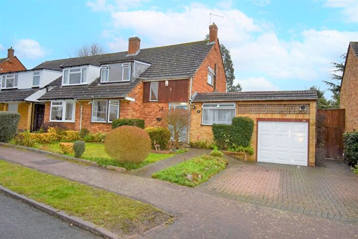 4 Bedroom Semi Detached House To Rent In Warren Way, Digswell, AL6