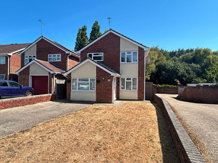 5 Bedroom Detached House For Sale In Lytchett Drive, Broadstone, Dorset, BH18