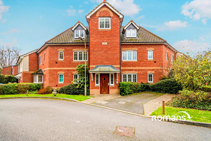 2 Bedroom Flat To Rent In Grove Place, Winchester, SO22