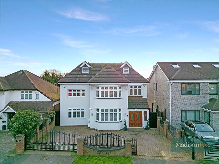 6 Bedroom Detached House For Sale In Chigwell Rise, Chigwell, Essex, IG7