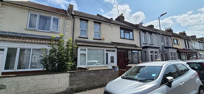 3 Bedroom Terraced House To Rent In Milton Road, Gillingham, ME7