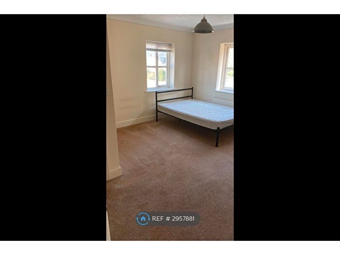 4 Bedroom Semi-Detached House To Rent In Elmstead Road, Colchester, CO4