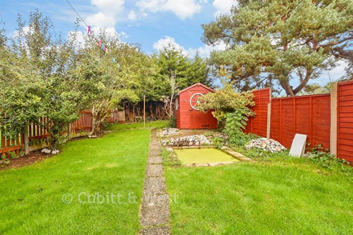 3 Bedroom Terraced House For Sale In Wakehurst Drive, Southgate, Crawley, West Sussex, RH10