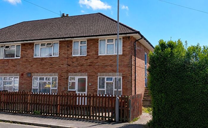 2 Bedroom Flat To Rent In Granby Close, Weymouth, DT4