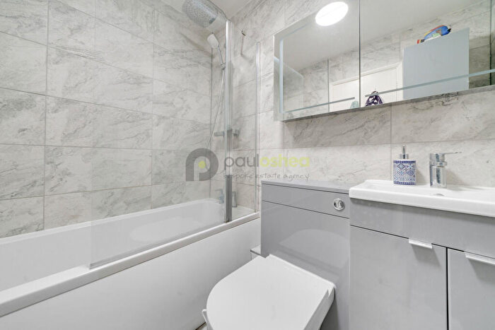 1 Bedroom Apartment For Sale In Wexford Court, Leslie Park Road, CR0