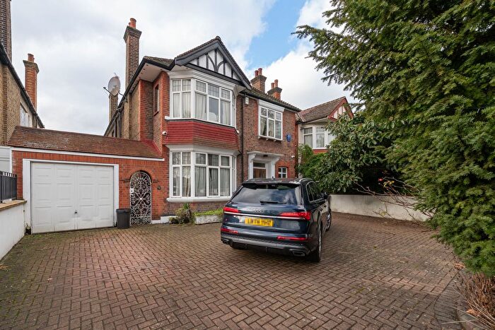 5 Bedroom Detached House For Sale In Gunnersbury Avenue, Ealing, W5