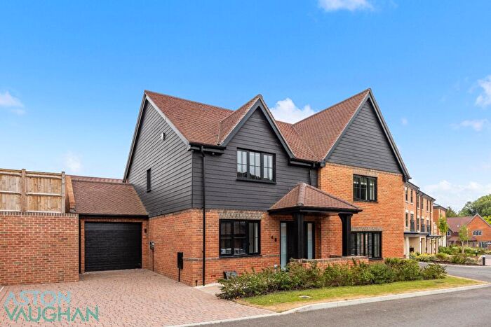 3 Bedroom Semi-Detached House For Sale In Skylarks, Rottingdean, BN2