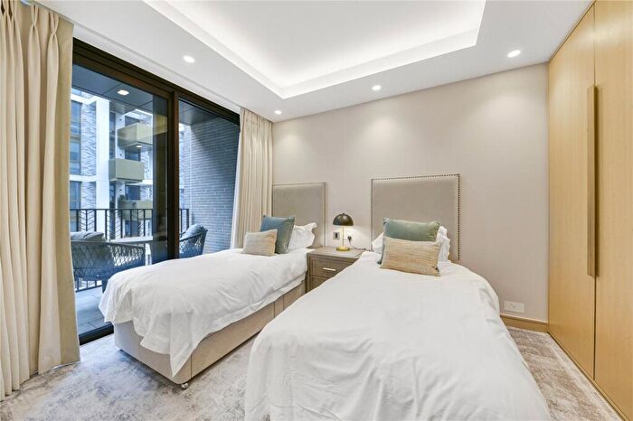2 Bedroom Apartment To Rent In St. John's Wood Road, London, NW8