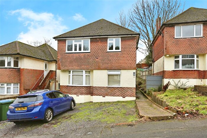 2 Bedroom Maisonette For Sale In Vale Drive, Southampton, Hampshire, SO18
