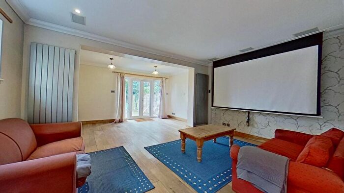 3 Bedroom Detached House To Rent In Manor Road, Guildford, Surrey, GU2