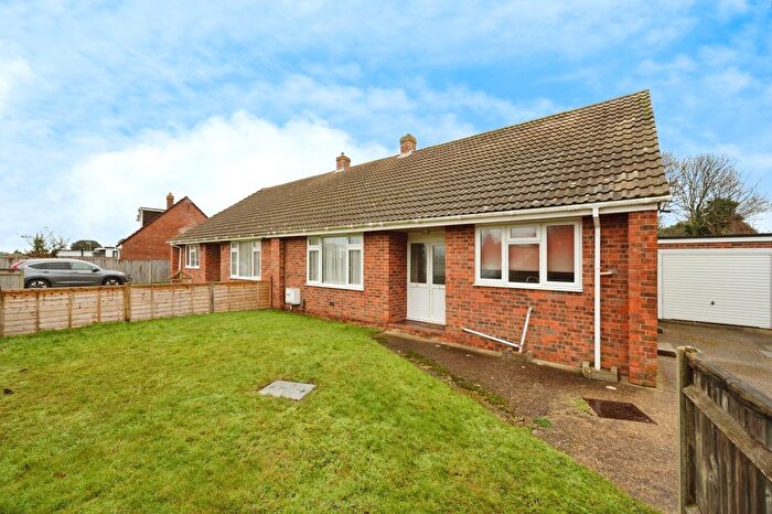 3 Bedroom Bungalow For Sale In Eastoke Avenue, Hayling Island, Hampshire, PO11