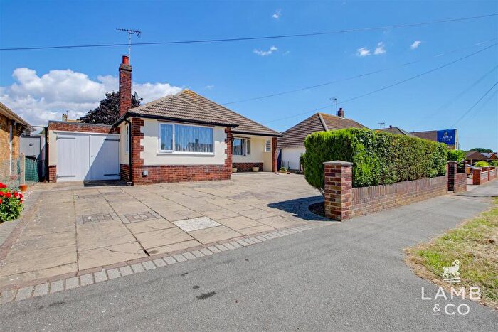 2 Bedroom Detached Bungalow For Sale In Alleyne Way, Jaywick, Clacton-On-Sea, CO15