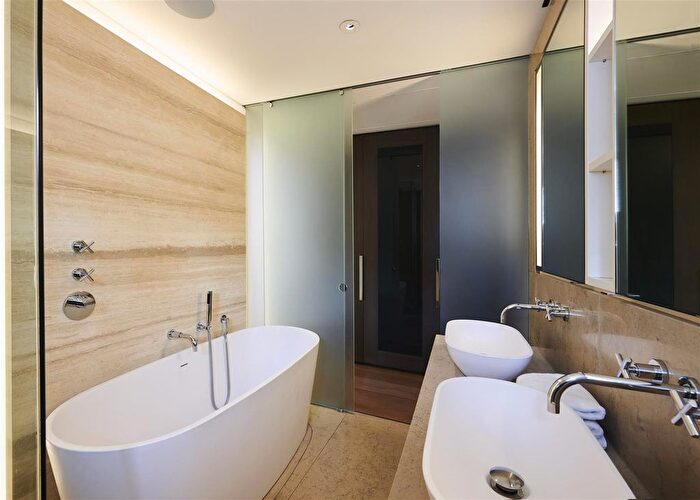 1 Bedroom Flat To Rent In Duke Street, London, W1K