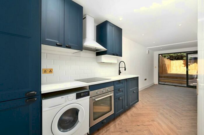 1 Bedroom Apartment To Rent In Portland Road, Hove, BN3