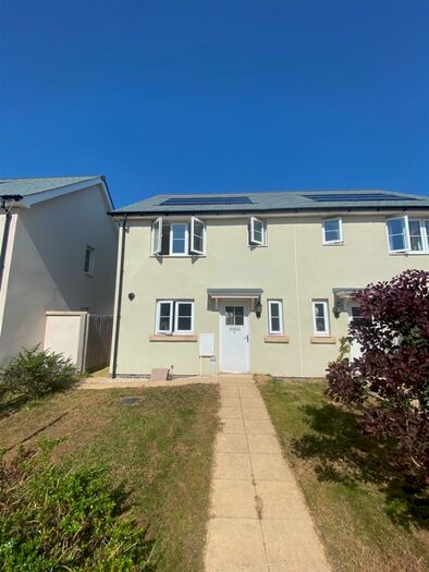 3 Bedroom Semi-Detached House To Rent In Grapple Close, Fremington, Barnstaple, EX31