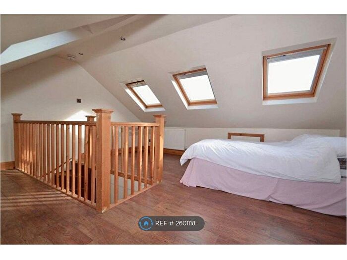 2 Bedroom Flat To Rent In Grove Road, London, N15