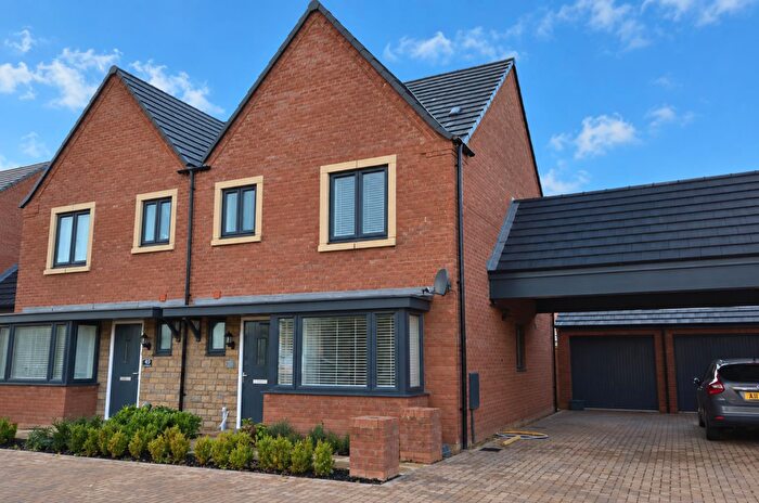 3 Bedroom Semi Detached House To Rent In Kent Road South, St. Crispin, Northampton, NN5