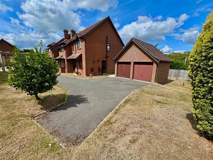 Detached House For Sale In Kivernell Place, Milford On Sea, Lymington, Hampshire, SO41